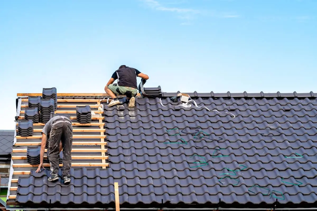 roofing-contractors-grey-roof